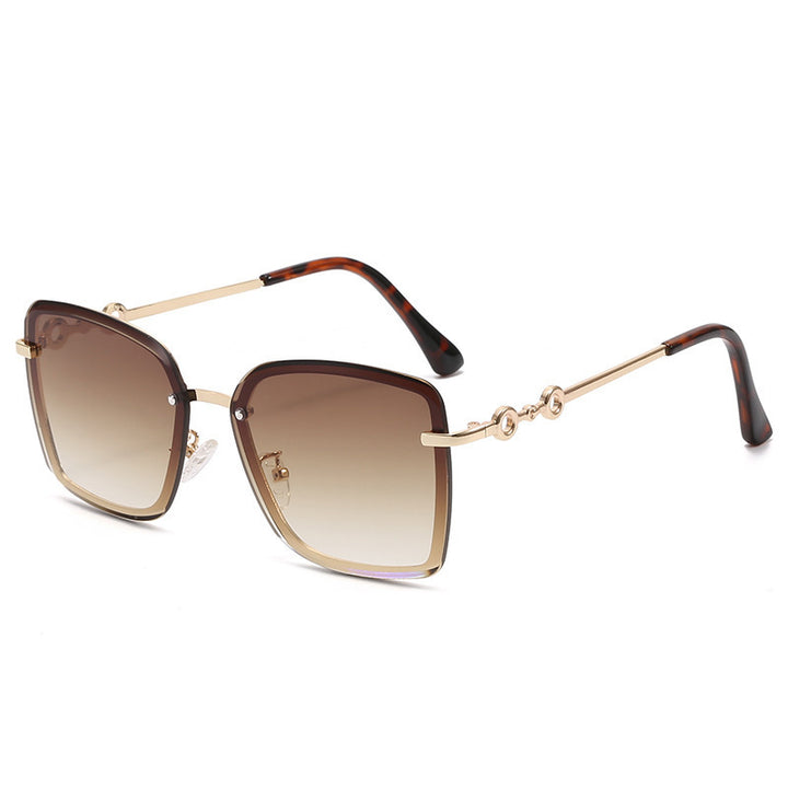 Women's square sunglasses with mirrored lenses and elegant detail Bowlift