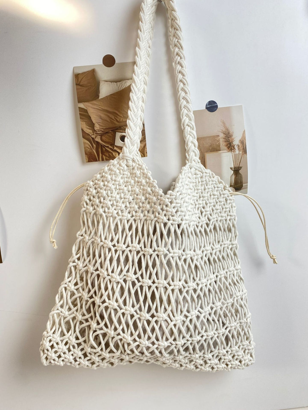 Hand-knotted shoulder bag with fine mesh design Bowlift