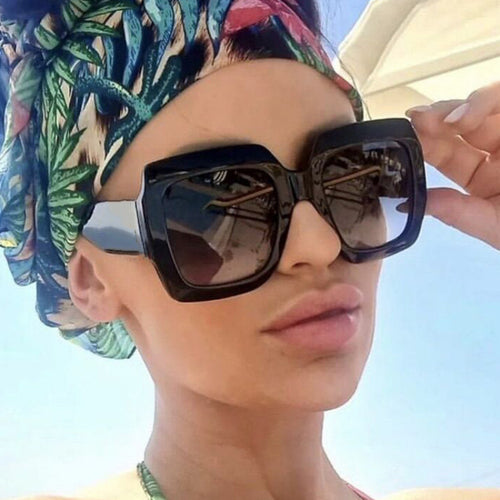 Women's oversized square sunglasses with striking tortoiseshell design Bowlift
