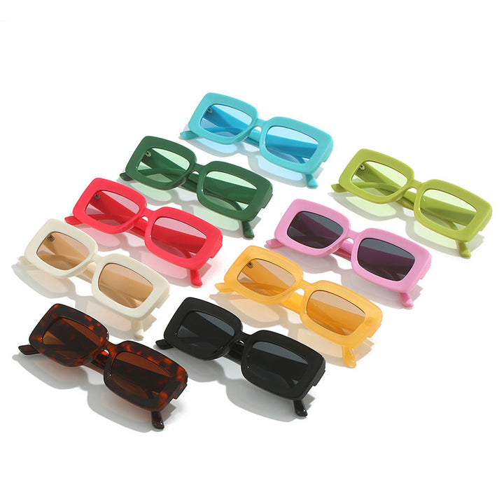 Women's Fashion Turtle Sunglasses with Rectangular Frame and Gradient Lenses Bowlift