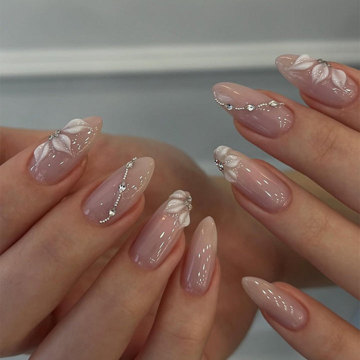 Elegant artificial nails with floral decorations Bowlift