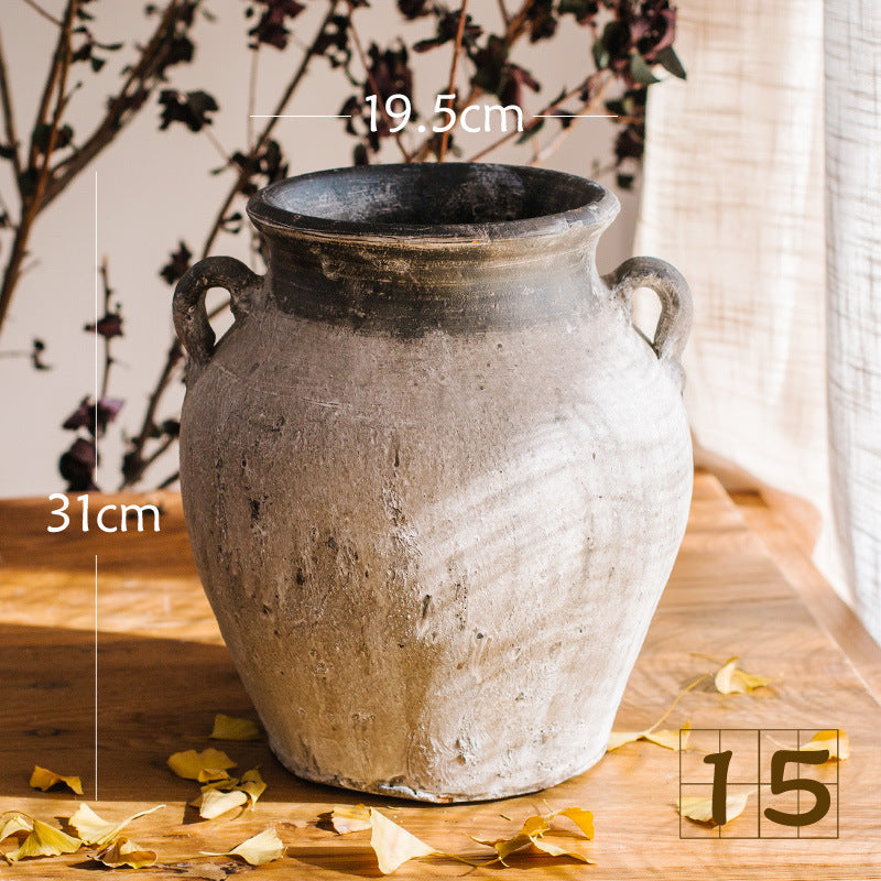 Rustic ceramic pot with handmade design Bowlift