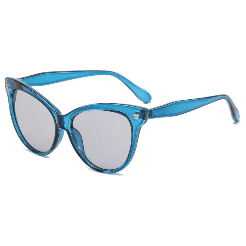 Ladies trendy cat-eye sunglasses with transparent frame and blue lenses Bowlift
