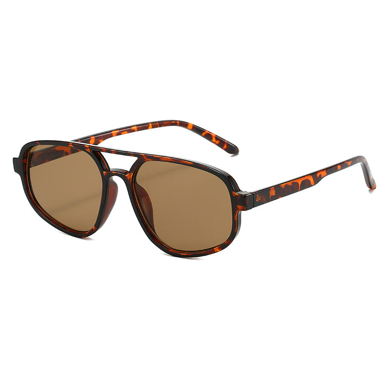 Women's fashionable sunglasses with wide frame and UV protection Bowlift