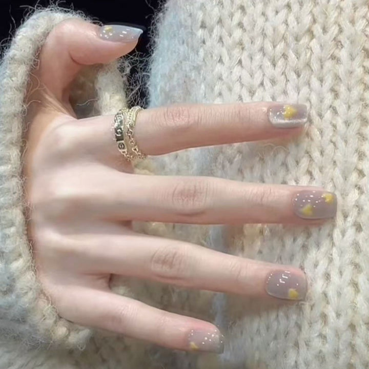Stylish Artificial Nails Bowlift