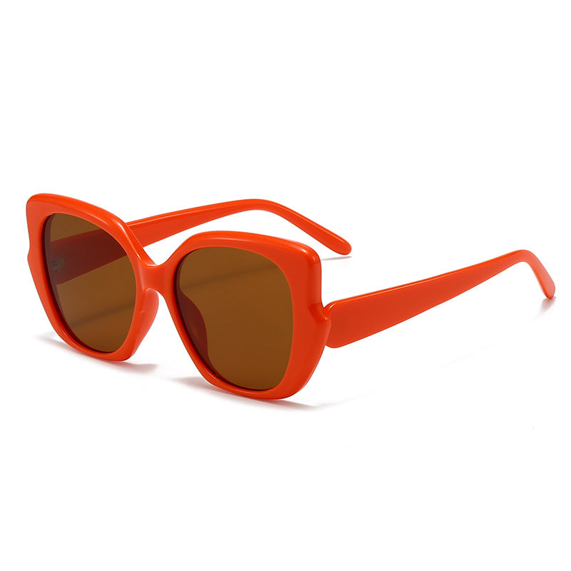 Women's oversized fashionable sunglasses with curved frame Bowlift
