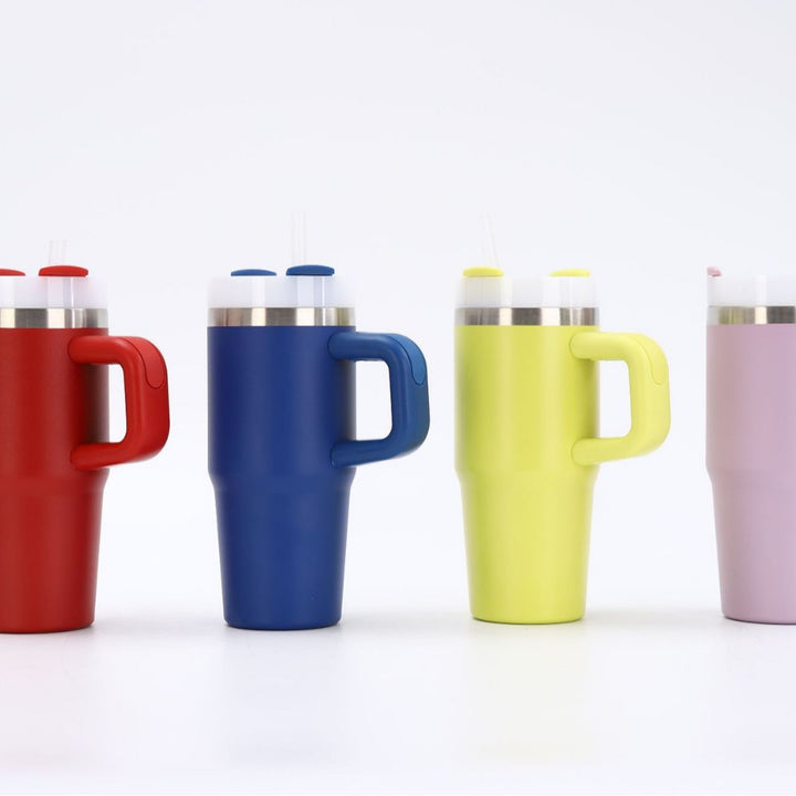 Unisex noble insulated cup with practical straw Bowlift