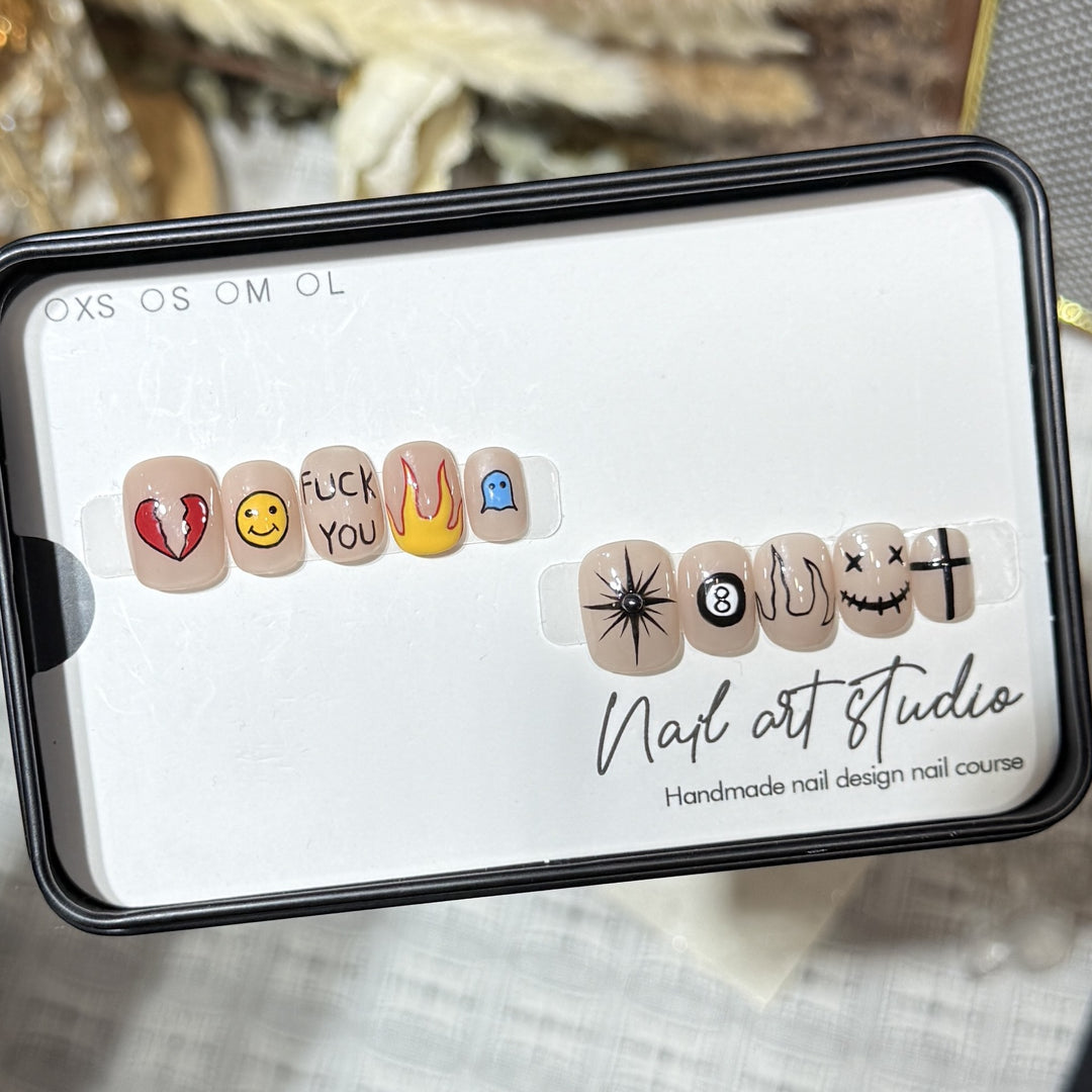 Artistic Press-On Nail Set with Unique Graphic Designs Bowlift