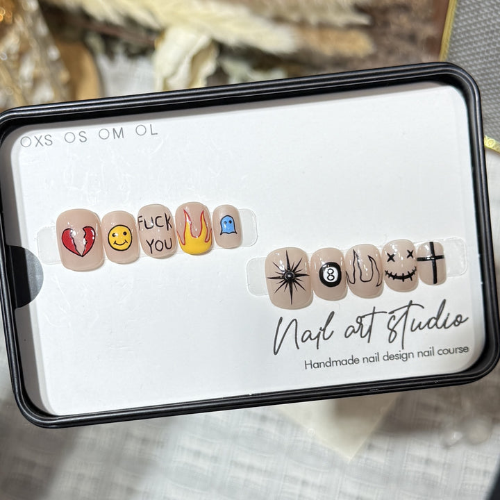 Artistic Press-On Nail Set with Unique Graphic Designs Bowlift