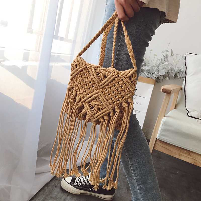 Hand-knotted fringe bag Bowlift