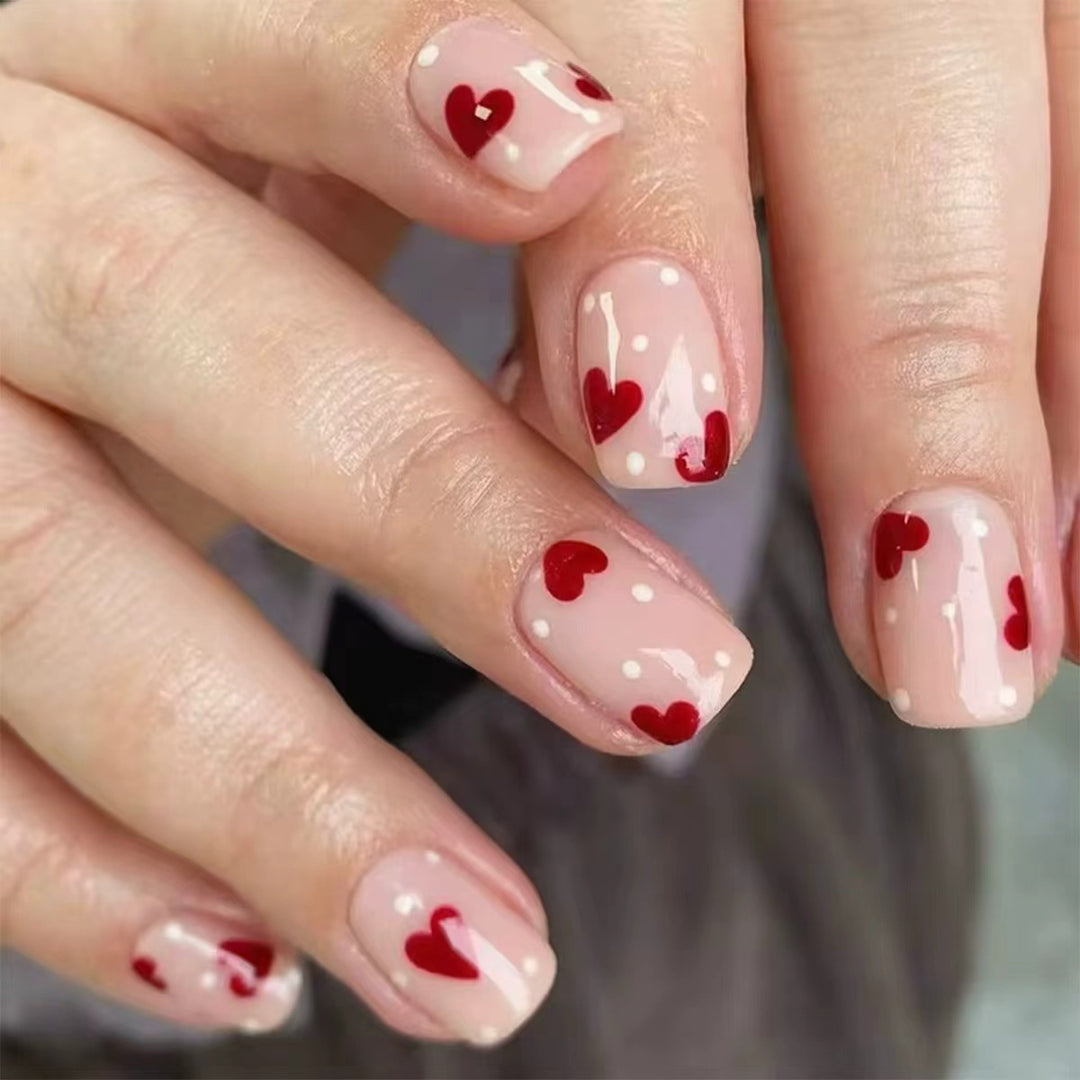 Artistic Heart-Themed Nail Extensions Bowlift
