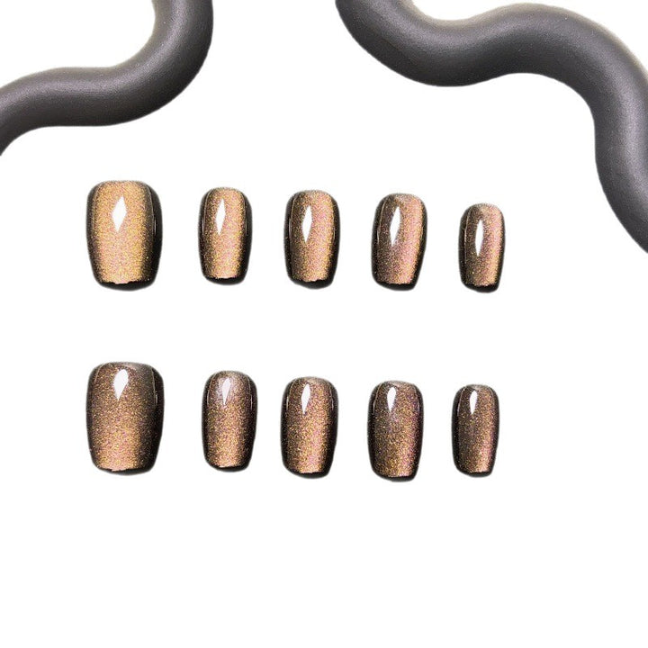 Artificial nails with shimmering metallic finish Bowlift