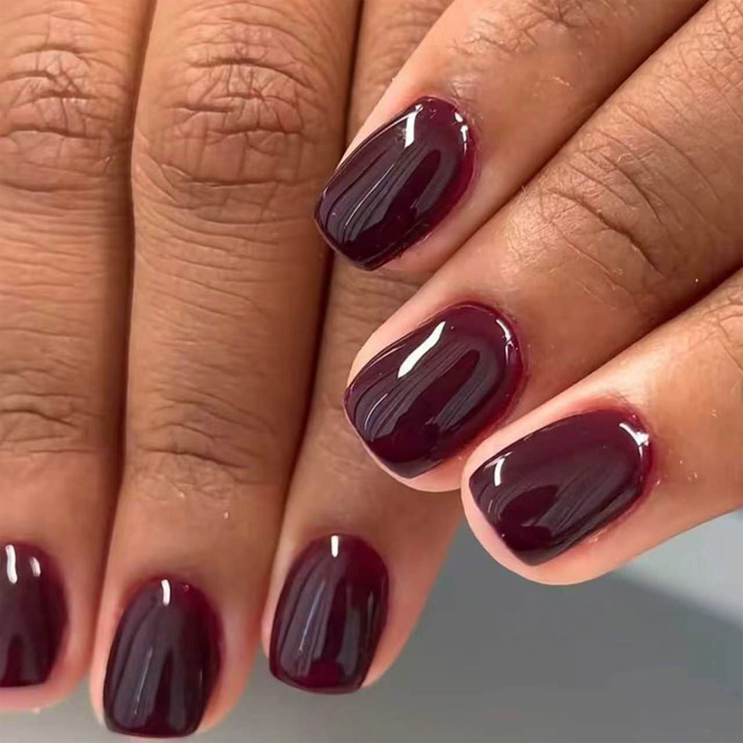 Artful Nail Extensions with Intense Shine Bowlift