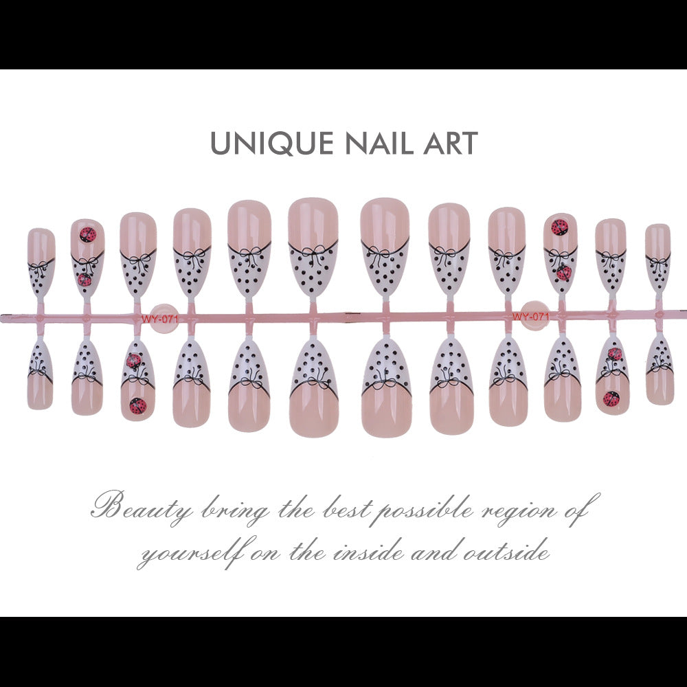 Elegant Artistic Press-On Nail Set Bowlift