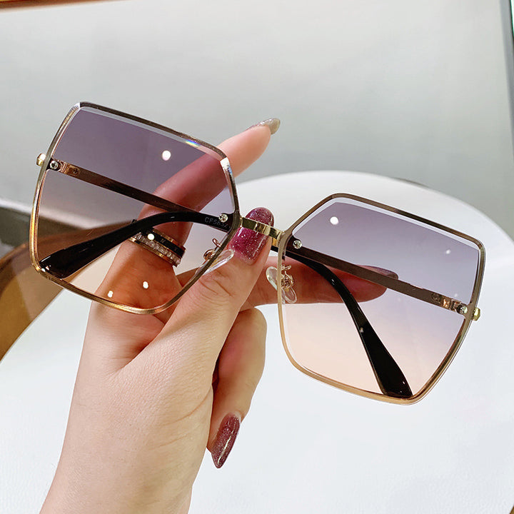 Ladies fashionable square sunglasses with polarized lenses Bowlift