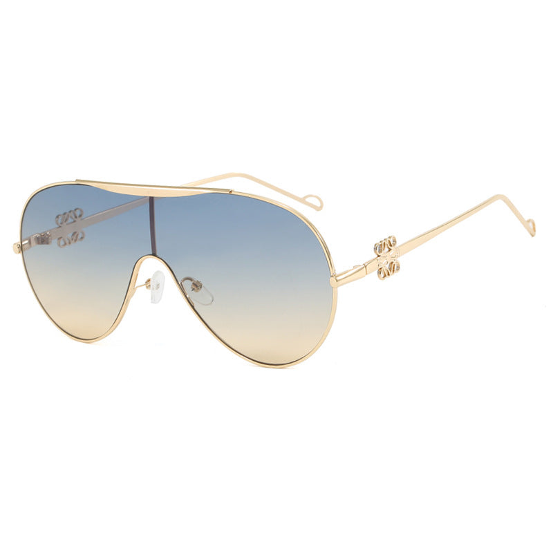 Ladies UV Protection Sunglasses in Fashionable Pilot Style Bowlift