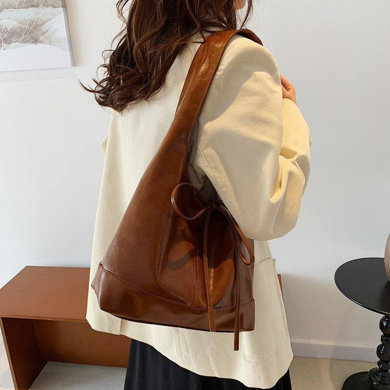 Chic Slouchy Hobo Bag Bowlift