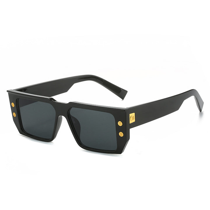 Women's fashionable clear glasses with golden accents Bowlift