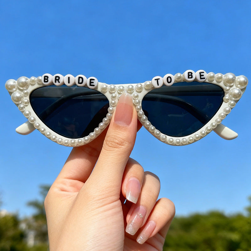 Fun-Themed Cat-Eye Sunglasses Bowlift