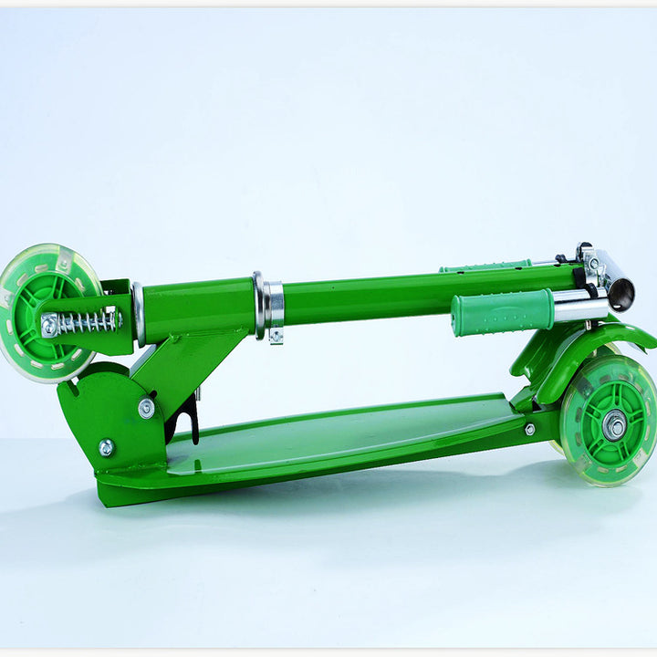 Foldable Kick Scooter with Wide Deck Bowlift