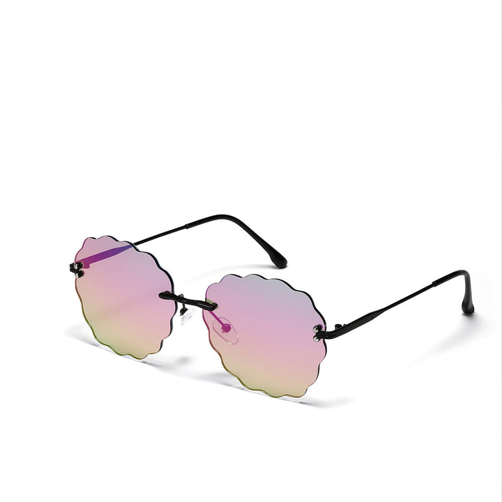 Ladies fashionable sunglasses in unique flower frame Bowlift