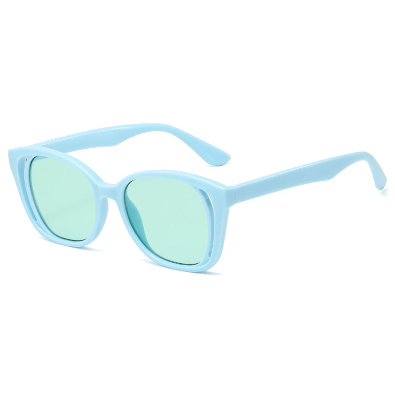 Ladies stylish cat-eye sunglasses with sturdy frame Bowlift