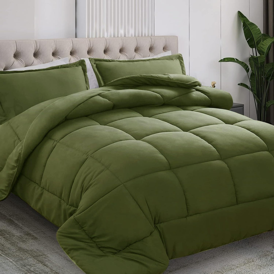 Luxurious Ultra-Soft Insulated Comforter Bowlift