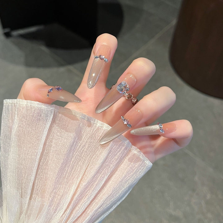 Artistic Rhinestone-Embellished Press-On Nail Extensions Bowlift