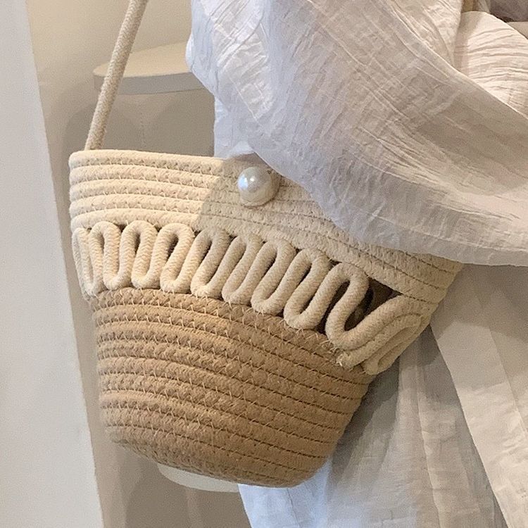 Women’s Fashion Basket Bag with Unique Structure Bowlift