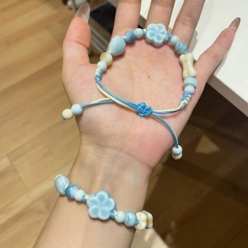 Adjustable Floral Bead Bracelet Bowlift