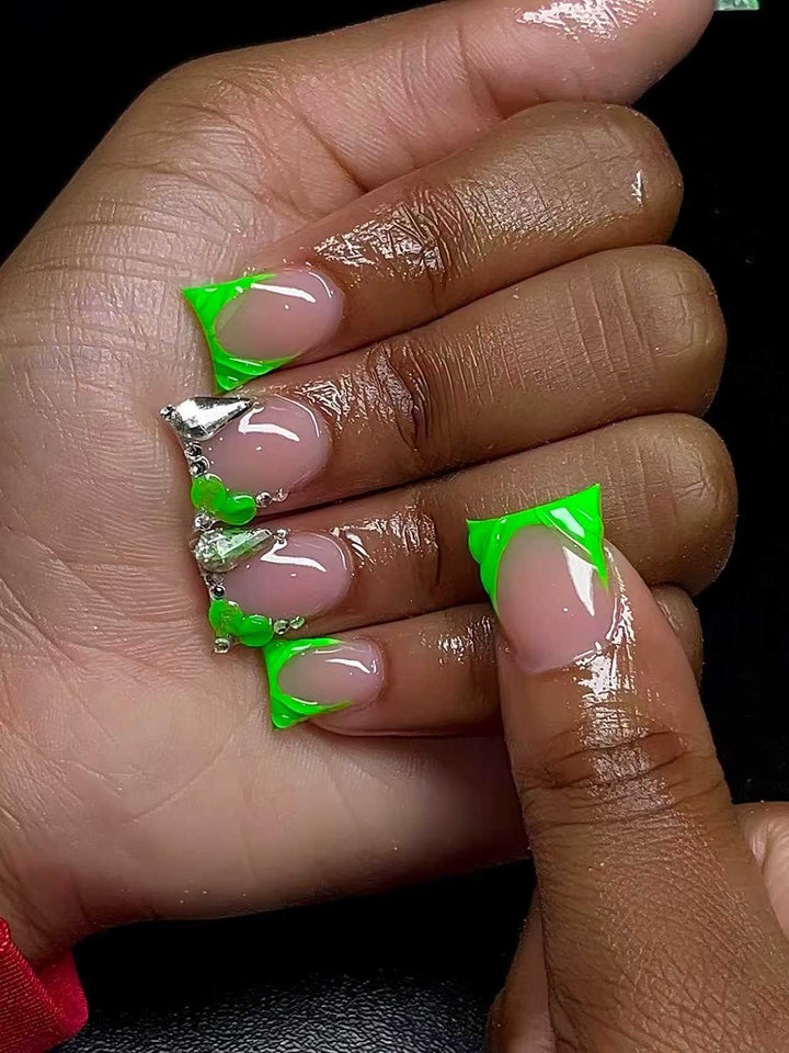 Artistic Nail Art Bowlift