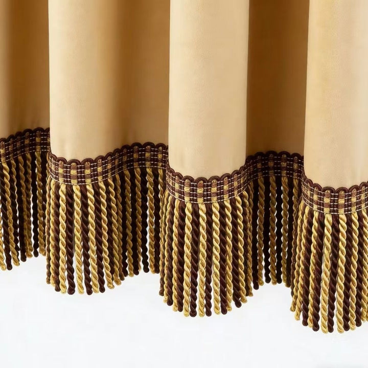 Noble curtain with fringe trim Bowlift