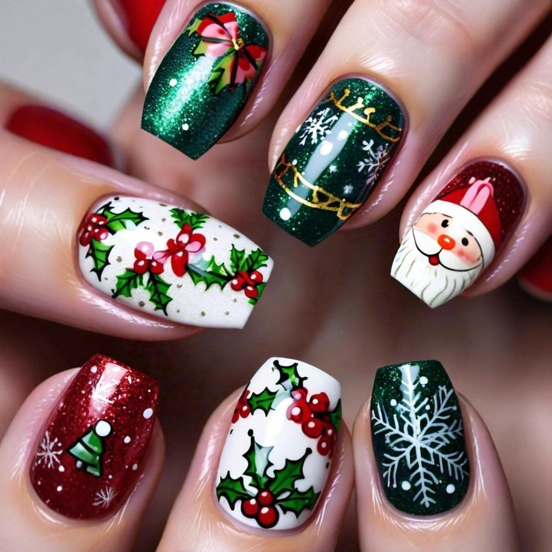 Festive artificial nails in Christmas design Bowlift