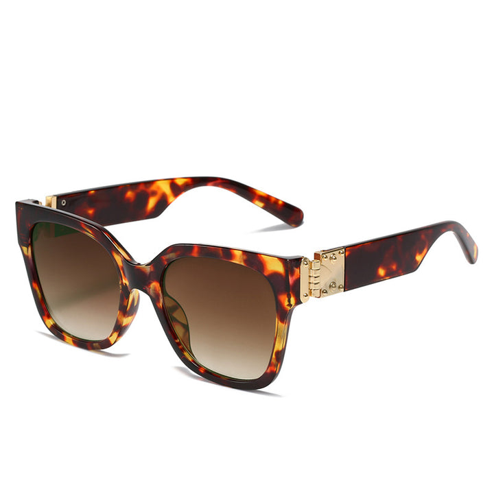 Women's elegant oversized sunglasses with luxurious metal accent Bowlift