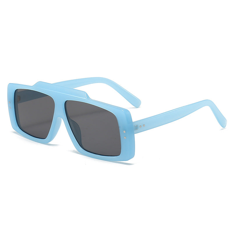 Women's Oversized Sunglasses in Modern Design Bowlift