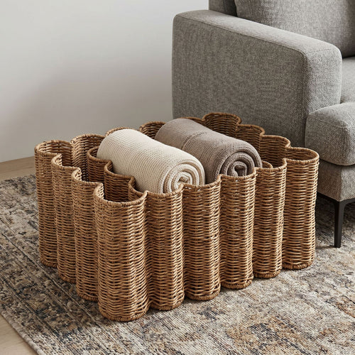 Decorative storage basket in flower design Bowlift