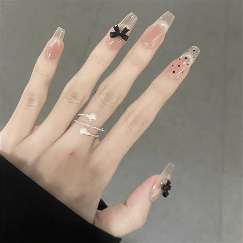 Trendy Press-On Nail Art Set with Stylish Bow Accents Bowlift