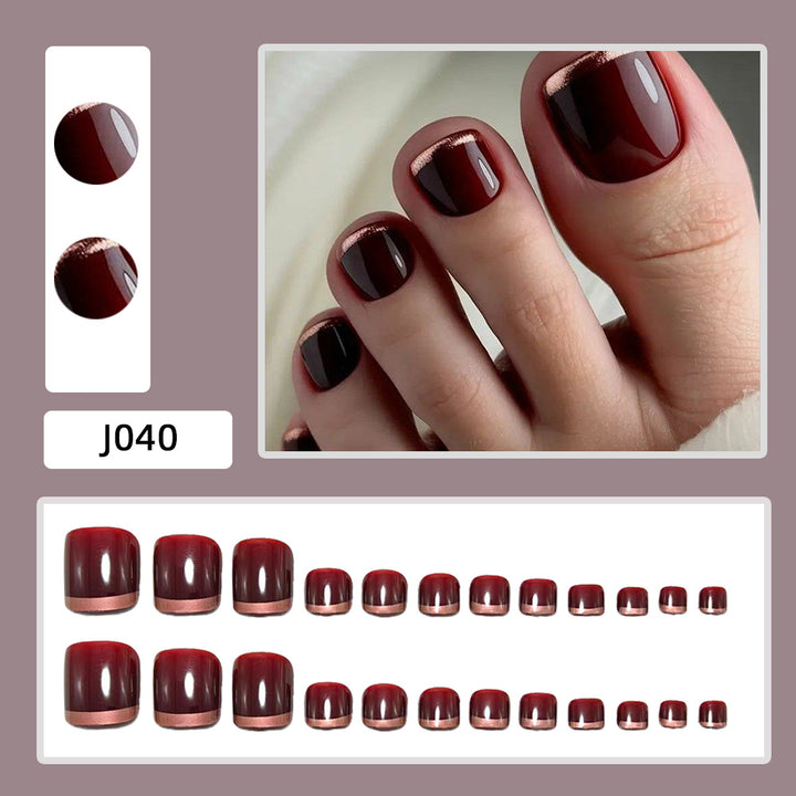 Nail art with elegant metallic finish Bowlift