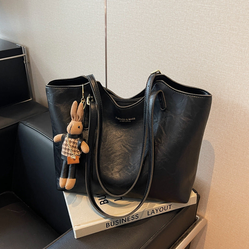 Luxe Leather Tote Bowlift