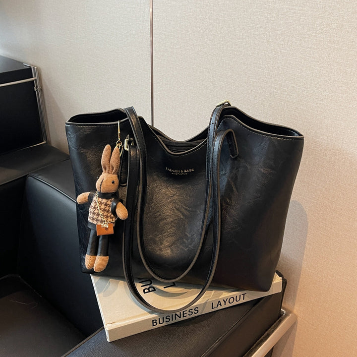 Luxe Leather Tote Bowlift