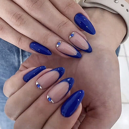 Elegantly designed artificial nails Bowlift