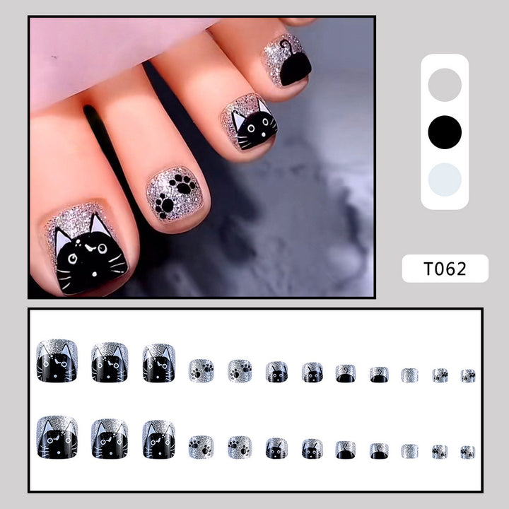 Nail art with cat motif Bowlift