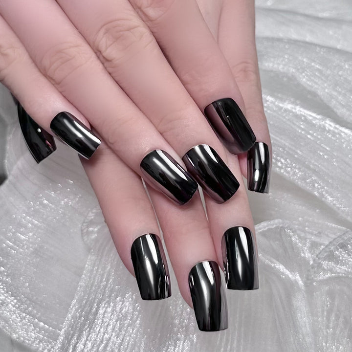 Glossy Press-On Nail Set Bowlift