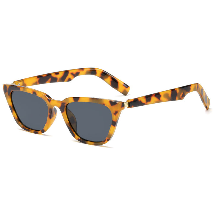 Ladies' corrective glasses in fashionable cat-eye style Bowlift