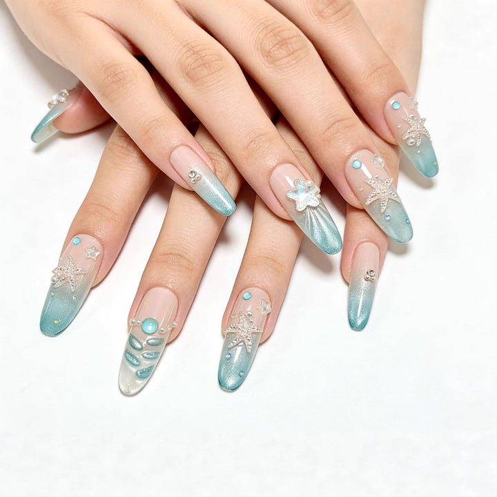Artificial nails with glittering summer design Bowlift