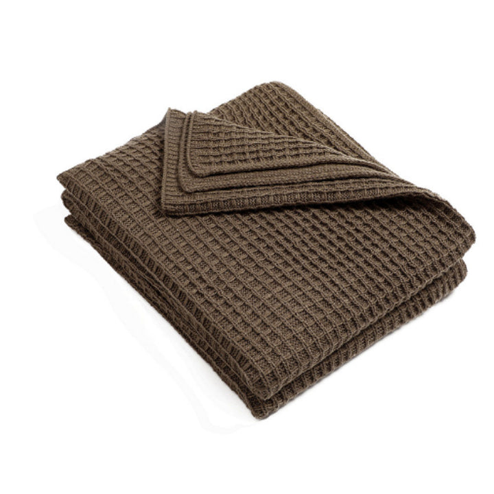 Women knitted throw blanket Bowlift