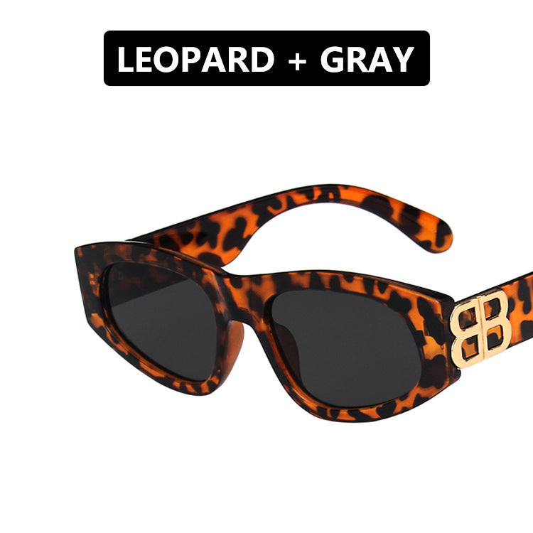 Women's fashionable cat-eye sunglasses with luxurious accents Bowlift