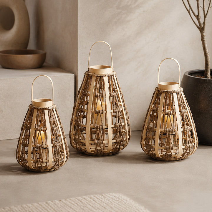 Decorative lantern made of rattan Bowlift