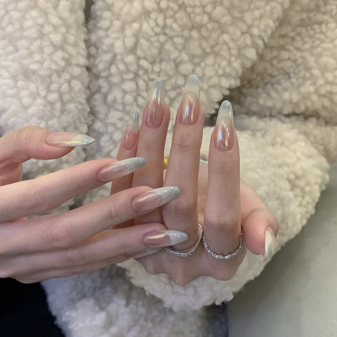 Artificial nails with holographic effect Bowlift