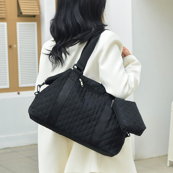 Multi-Functional Quilted Travel Duffle Bag Bowlift